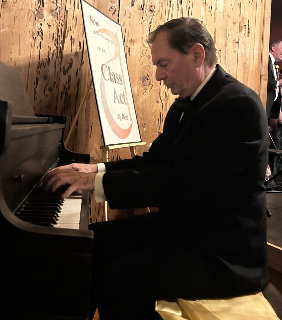 Musician Robert Haus playing piano